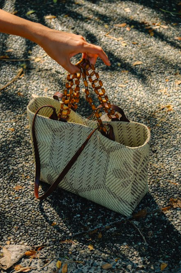 arawaraw tote in brown - pre-order