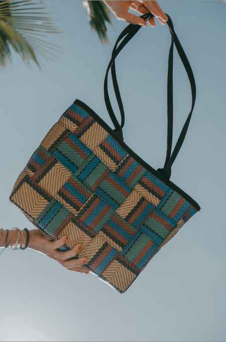 medium arawaraw plaid tote - pre order